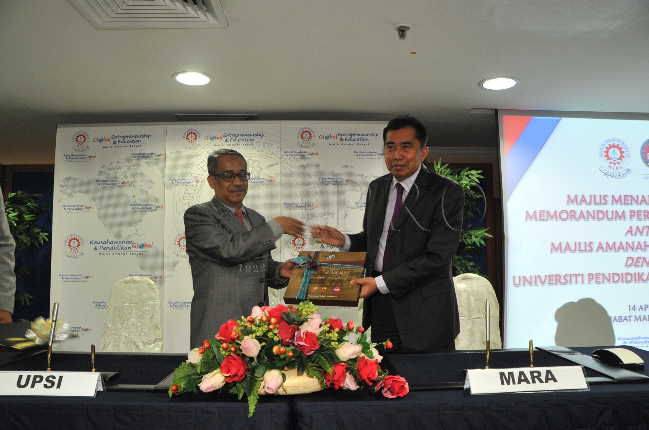 PRO 14 37 MARA PRO 4765